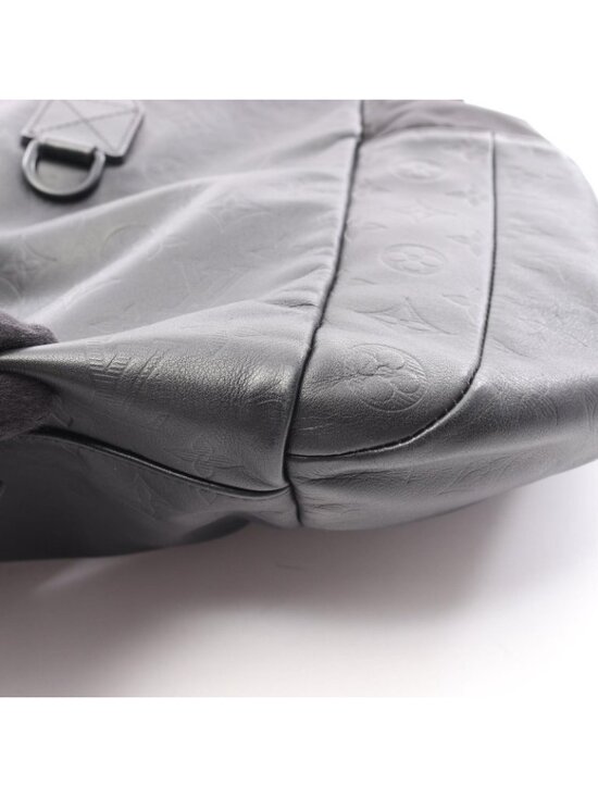 Louis Vuitton Backpack Discovery Noir Leather main image 15